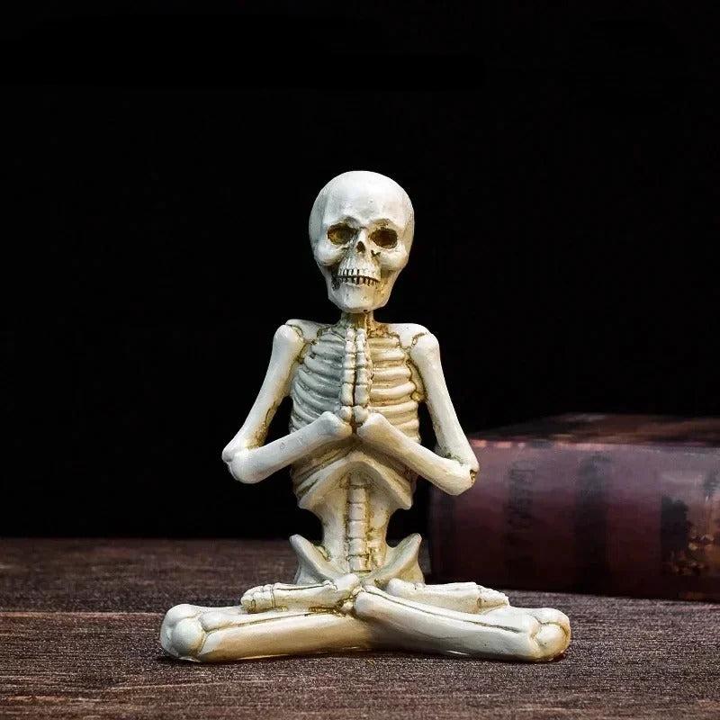 Decoratief Yogaskelet Beeldje Hars Meditatie Sculptuur Zwart Wit Woonaccessoire Schedeldecoratie Interieur | Sulvida