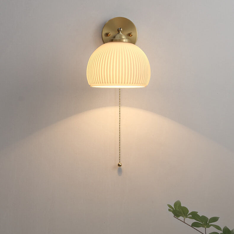 Wandlamp Gesatineerd Wit Glas Messing Trekschakelaar Moderne Slaapkamerverlichting Nordic Gestreept Design | Sulvida