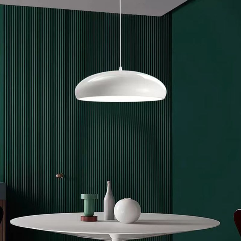 Hanglamp met metalen kuppelkap – moderne industriële pendel verlichting voor eettafel en keukeneiland | Sulvida