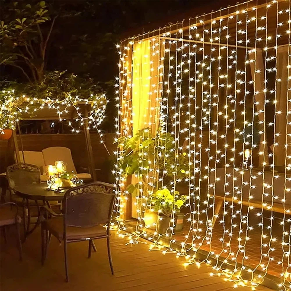 LED Lichtgordijn Warm Wit 300 LEDs 3x3 meter met 8 verlichtingsmodi voor binnen en buiten sfeerverlichting tuin balkon terras kerstdecoratie feestverlichting waterbestendig USB-voeding | Sulvida