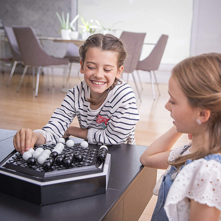 Strategisch Knikkersspel – Leer Vooruit Denken en Plannen | Houten Bordspel voor 2 Spelers | Sulvida