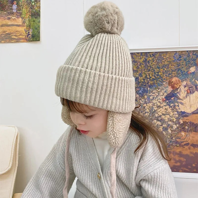 Gebreide kindermuts met oorflappen – warme winterbeanie voor peuters en kinderen 2-8 jaar – zachte muts | Sulvida