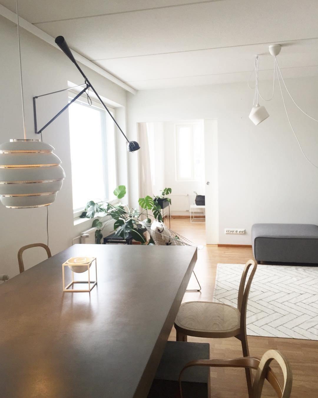 Industriële Wandlamp met Verstelbare Arm Metaal Zwart Wit 135cm 205cm Leeslamp Sfeerlicht Woonkamer Kantoor | Sulvida