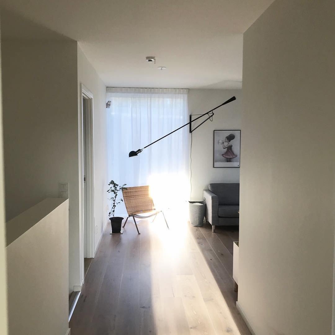 Industriële Wandlamp met Verstelbare Arm Metaal Zwart Wit 135cm 205cm Leeslamp Sfeerlicht Woonkamer Kantoor | Sulvida