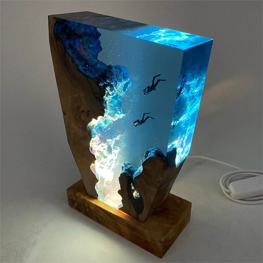 Lampe abyssale en résine avec figurine de plongeurs, lampe de table USB, veilleuse LED décorative, thème nautique, lumière d’ambiance | Sulvida