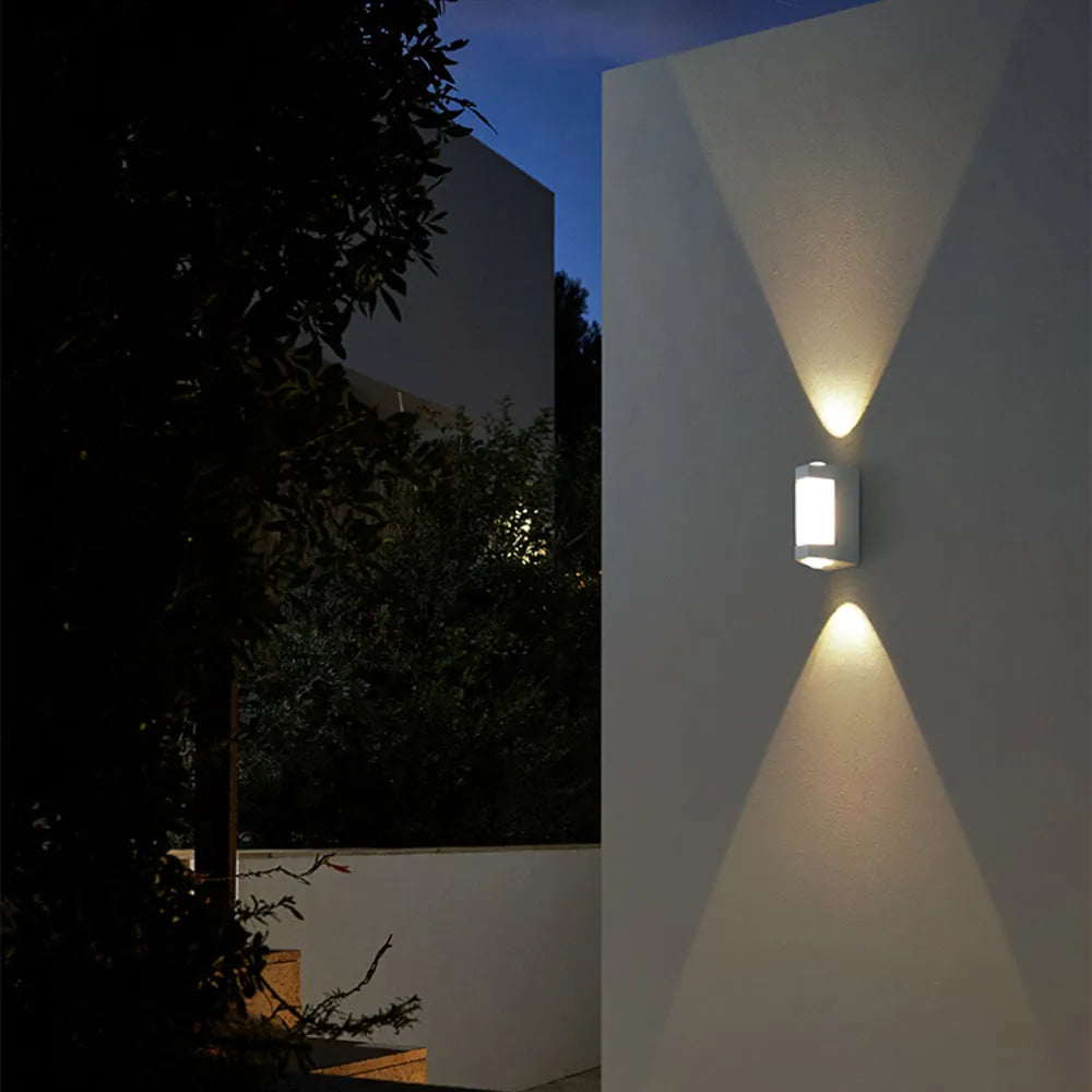 Wandlamp Buiten Dubbelzijdig Wit Zwart IP65 LED Cilinder Gevel Modern Design Terras Voordeur Waterdicht | Sulvida