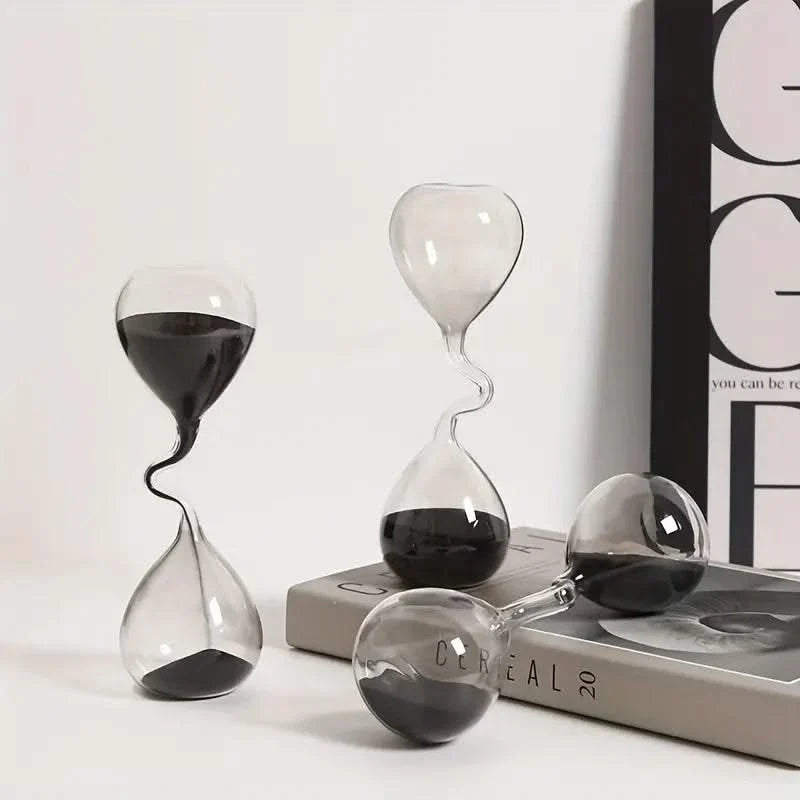 Decoratieve zandloper met gedraaid design – elegant tijdmeetinstrument en siervoorwerp voor interieur | Sulvida