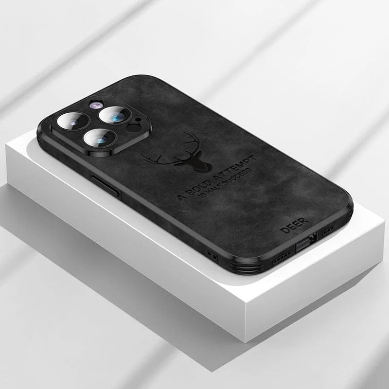 Lederen iPhone hoesje in wildleder met verhoogde kamerarand stofdempende bescherming en duurzame afwerking | Sulvida