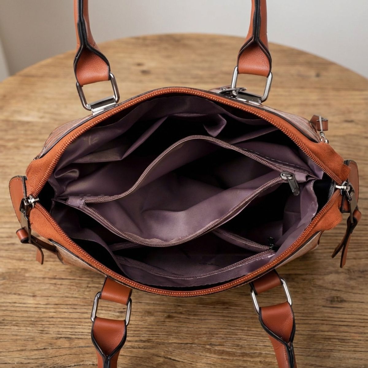 Ensemble de 4 sacs de luxe au design moderne en cuir pour un usage quotidien, sacs à main élégants pour femme, noir et marron | Sulvida