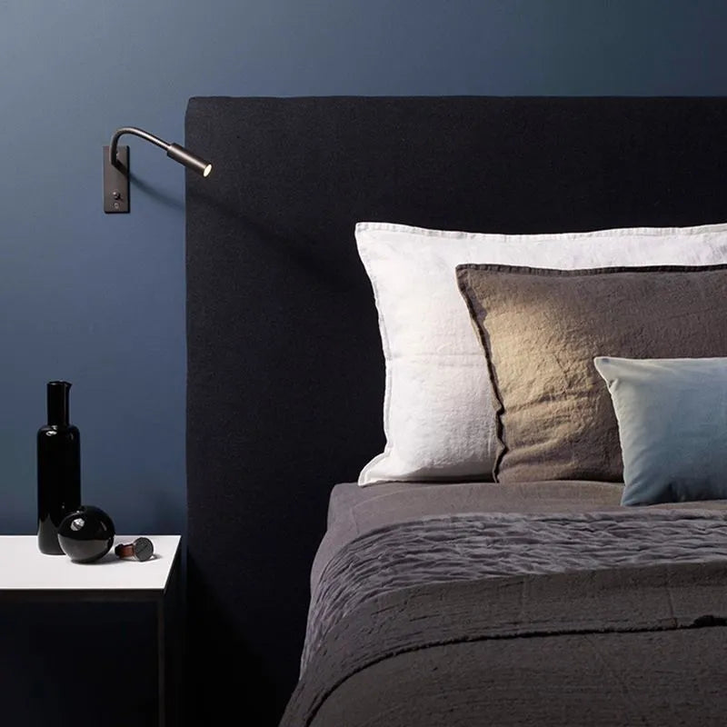 Verstelbare wandlamp metaal LED spotje leeslamp slaapkamer bureau strak modern design compact warm licht | Sulvida