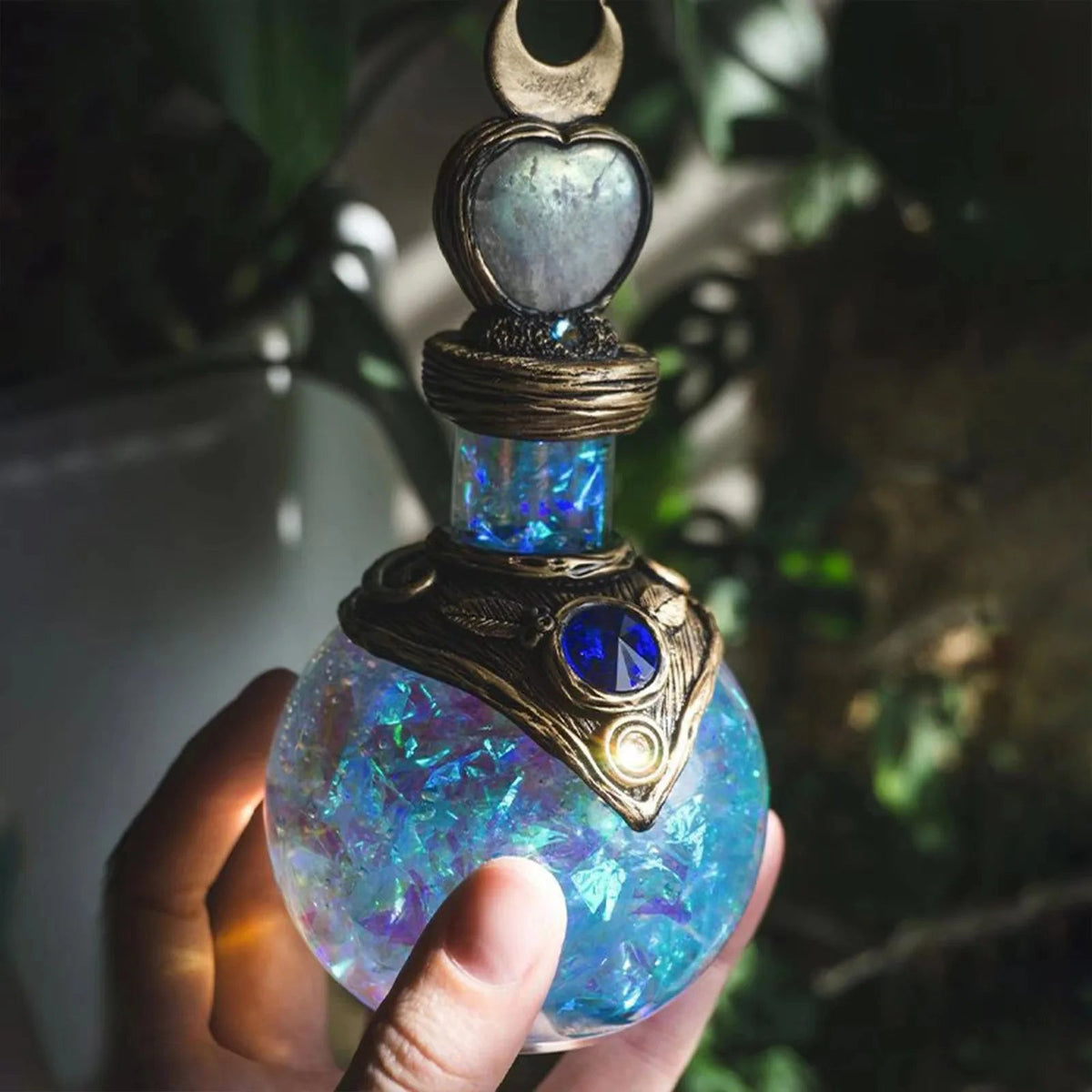 Decoratieve Hars Fles met Mystieke Gloed – Fantasy Flesornament voor Bureau Woonkamer Decoratie Sfeer | Sulvida