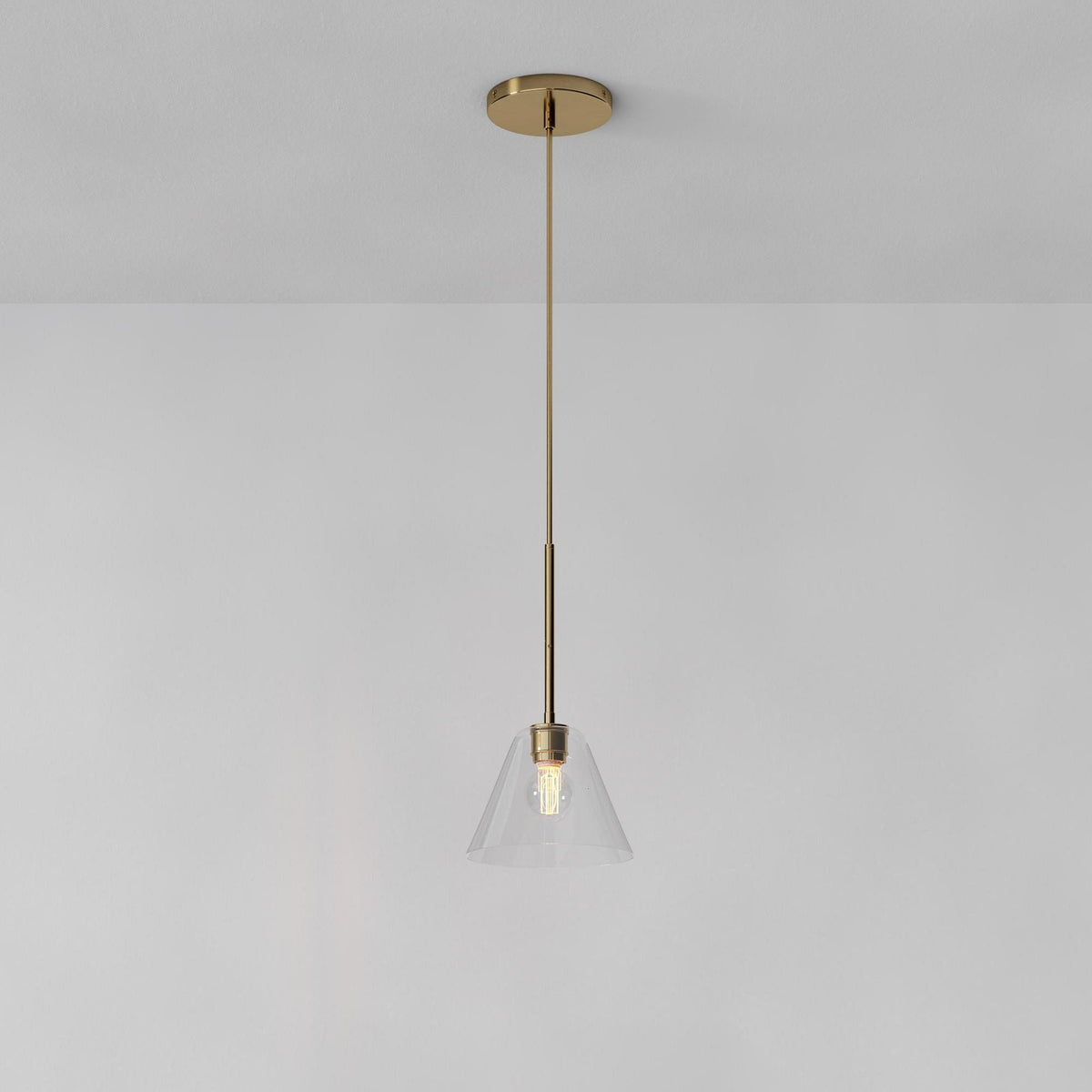 Glazen Hanglamp Kegelvorm voor Keuken Eetkamer Woonkamer Industriële Stijl Metalen Armatuur Designverlichting | Sulvida