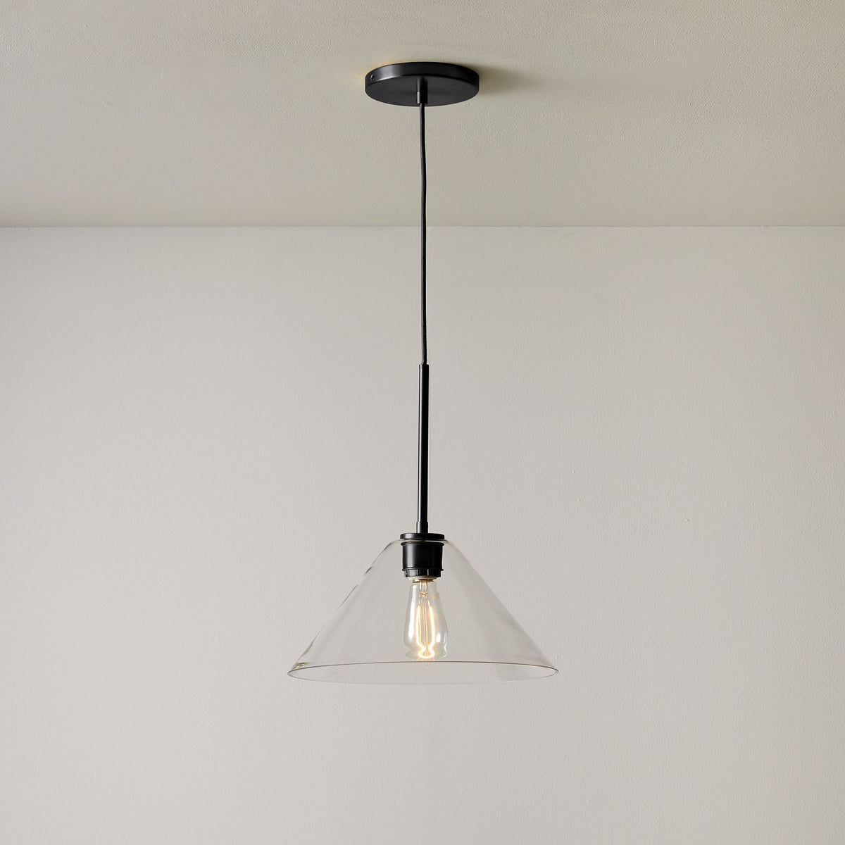 Glazen Hanglamp Kegelvorm voor Keuken Eetkamer Woonkamer Industriële Stijl Metalen Armatuur Designverlichting | Sulvida