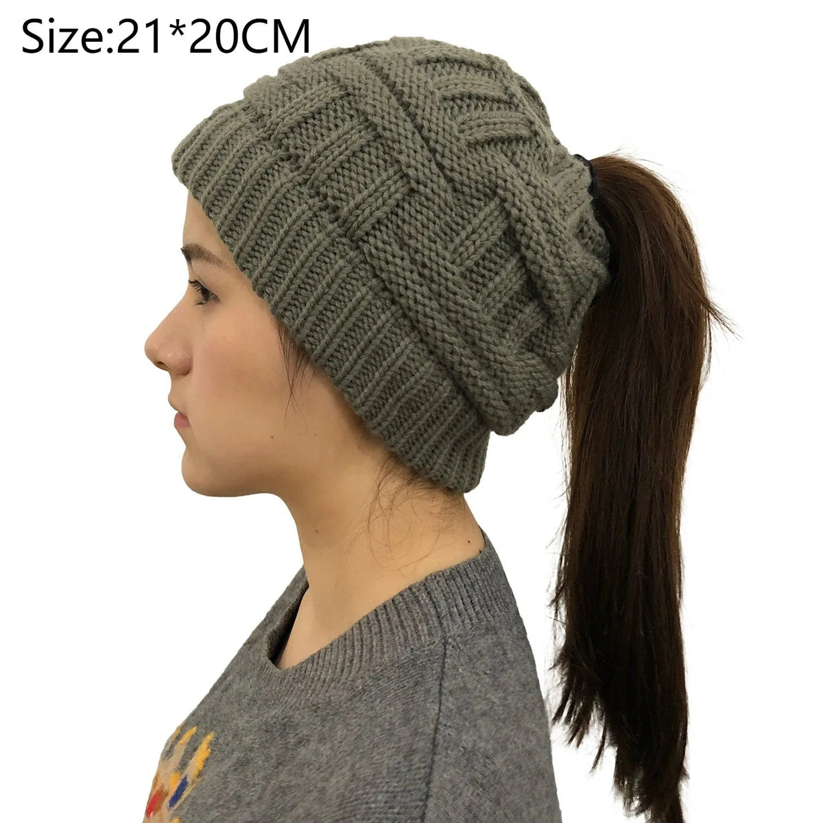 Gebreide Muts met Paardenstaartopening voor Dames – Winterbeanie met Kabelpatroon Warme Pasvorm Hoofddeksel | Sulvida