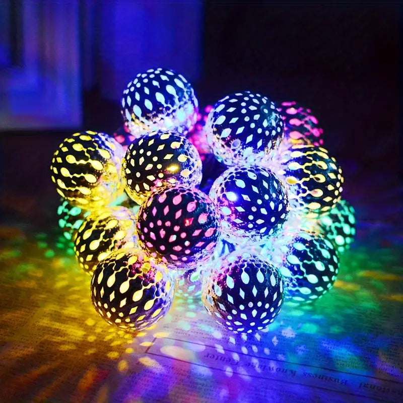 Decoratieve lichtslinger metaal bolvormig oosters warm wit LED sfeerverlichting voor terras tuin balkon buiten | Sulvida
