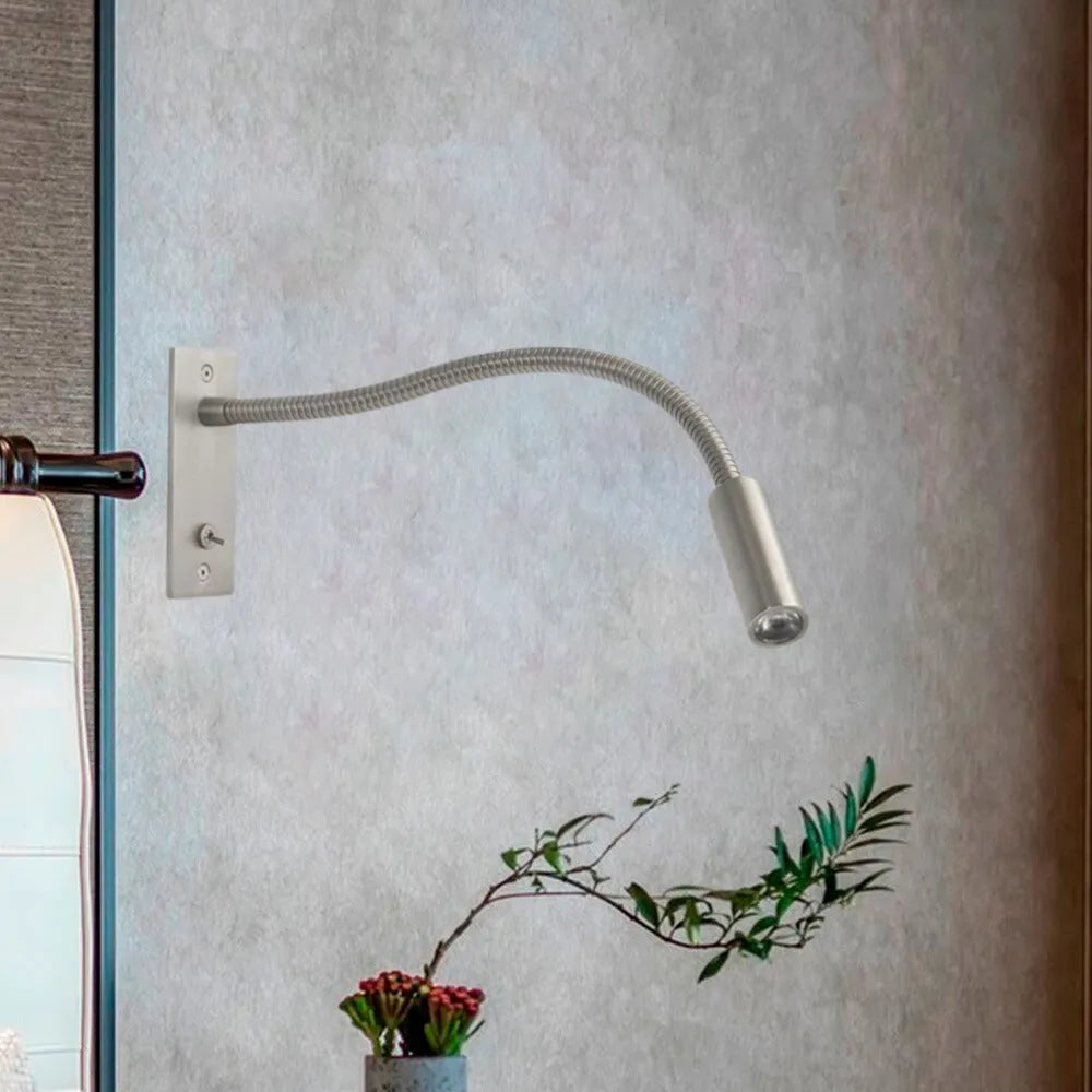 Verstelbare wandlamp metaal LED spotje leeslamp slaapkamer bureau strak modern design compact warm licht | Sulvida