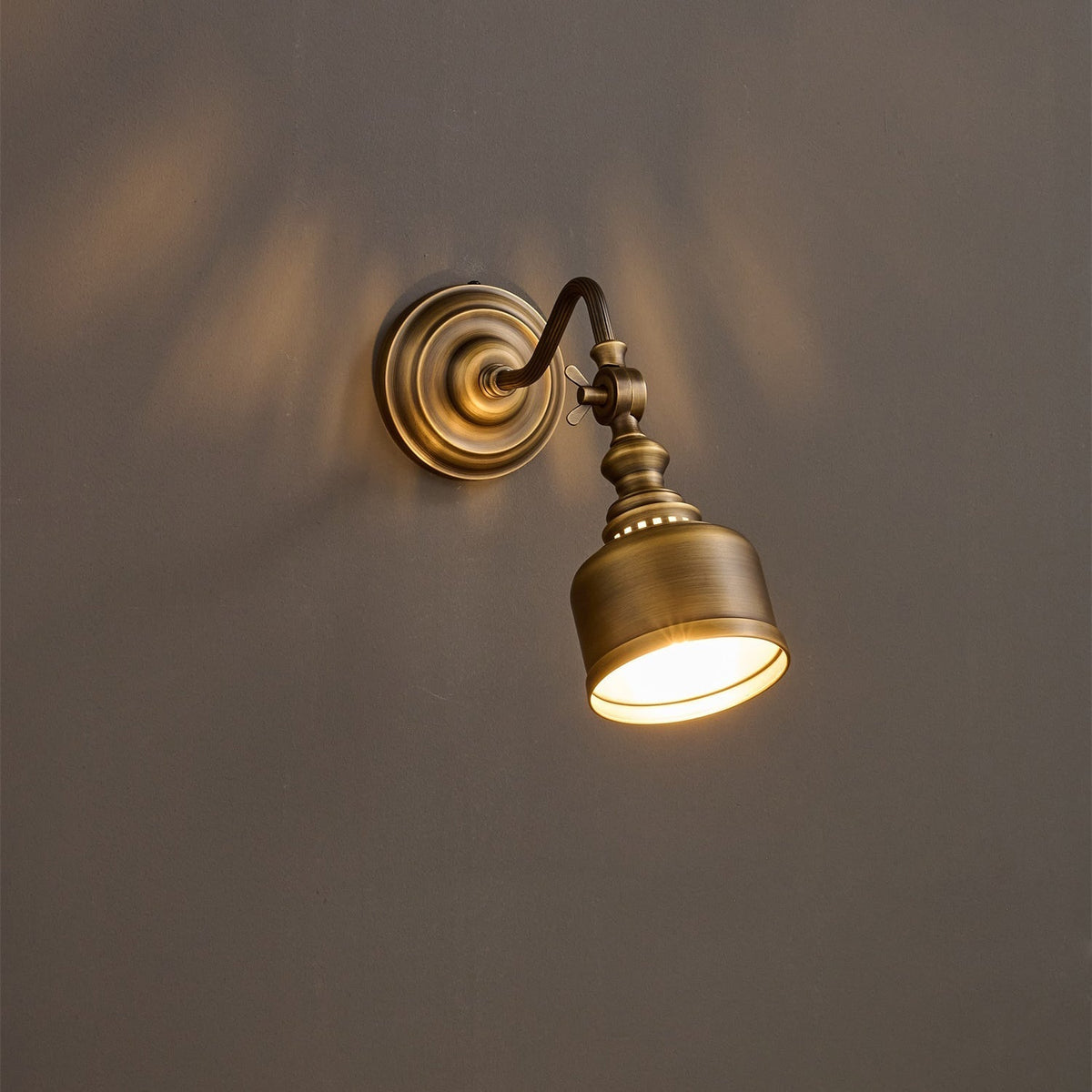 Wandlamp Zwanenhals Messing Leeslamp Verstelbaar met Vintage Patina voor Slaapkamer Nachtlamp Bedlamp Wand | Sulvida