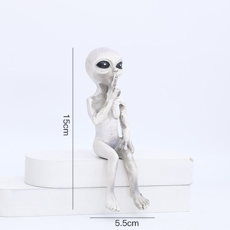 Decoratief Buitenbeeld Hars Alien Figuur Tuin Ontspannen Houding Sculptuur Groen Grijs Weerbestendig UV-Beschermd | Sulvida