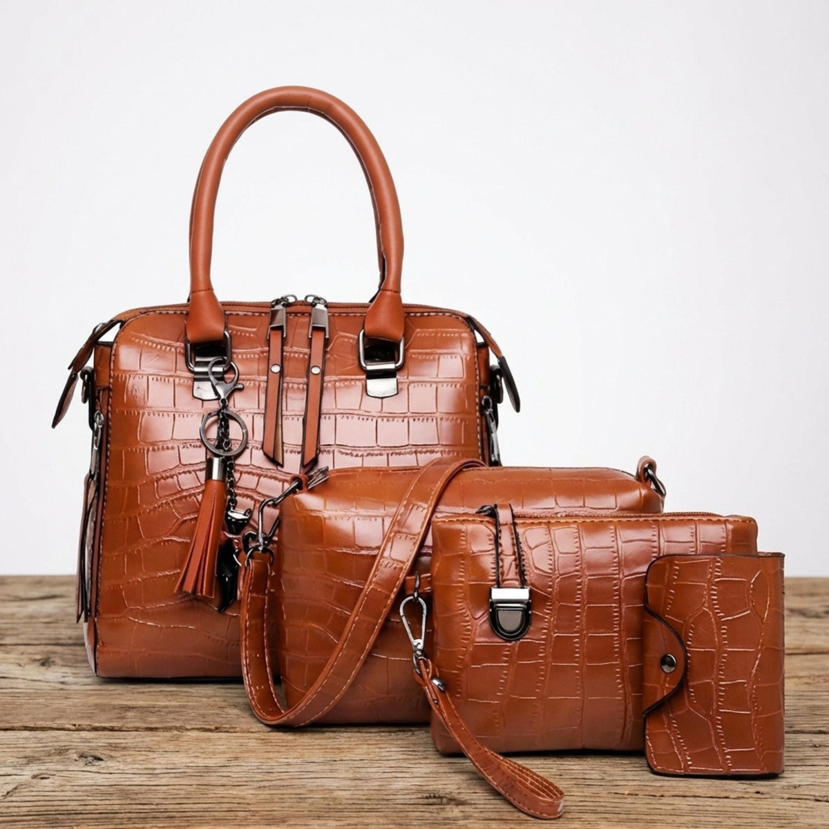 Ensemble de 4 sacs de luxe au design moderne en cuir pour un usage quotidien, sacs à main élégants pour femme, noir et marron | Sulvida