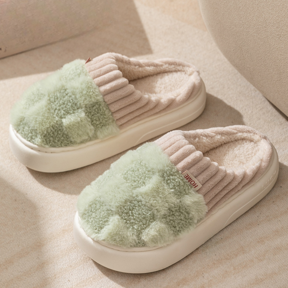 Pantoufles chaudes avec doublure douce et duveteuse, chaussures d’intérieur pour les soirées d’hiver, confortables et antidérapantes | Sulvida