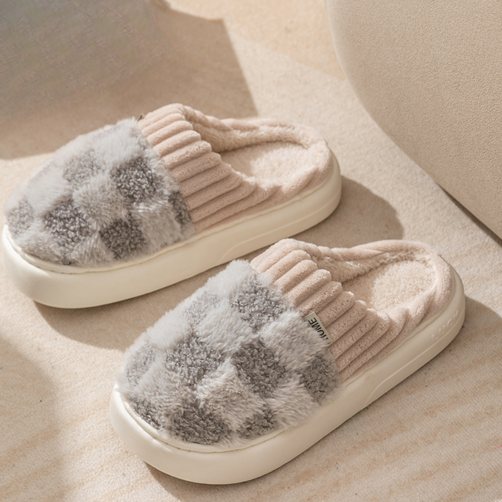 Pantoufles chaudes avec doublure douce et duveteuse, chaussures d’intérieur pour les soirées d’hiver, confortables et antidérapantes | Sulvida