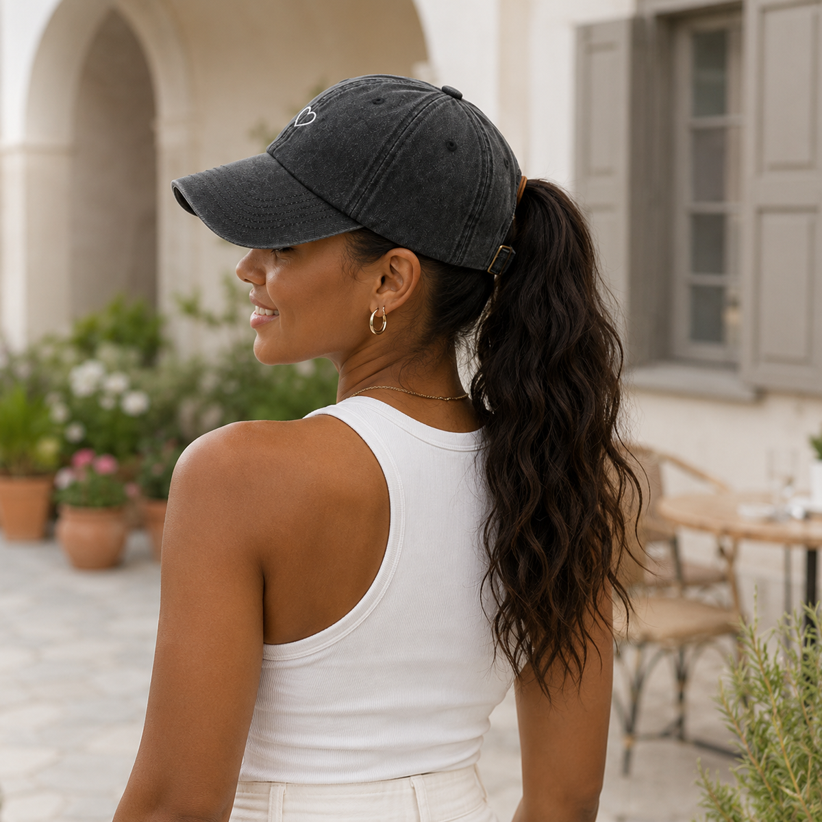 Baseballcap met Haaropening voor Paardenstaart – Washed Vintage Stijl Sportpet met Verstelbare Achterkant | Sulvida