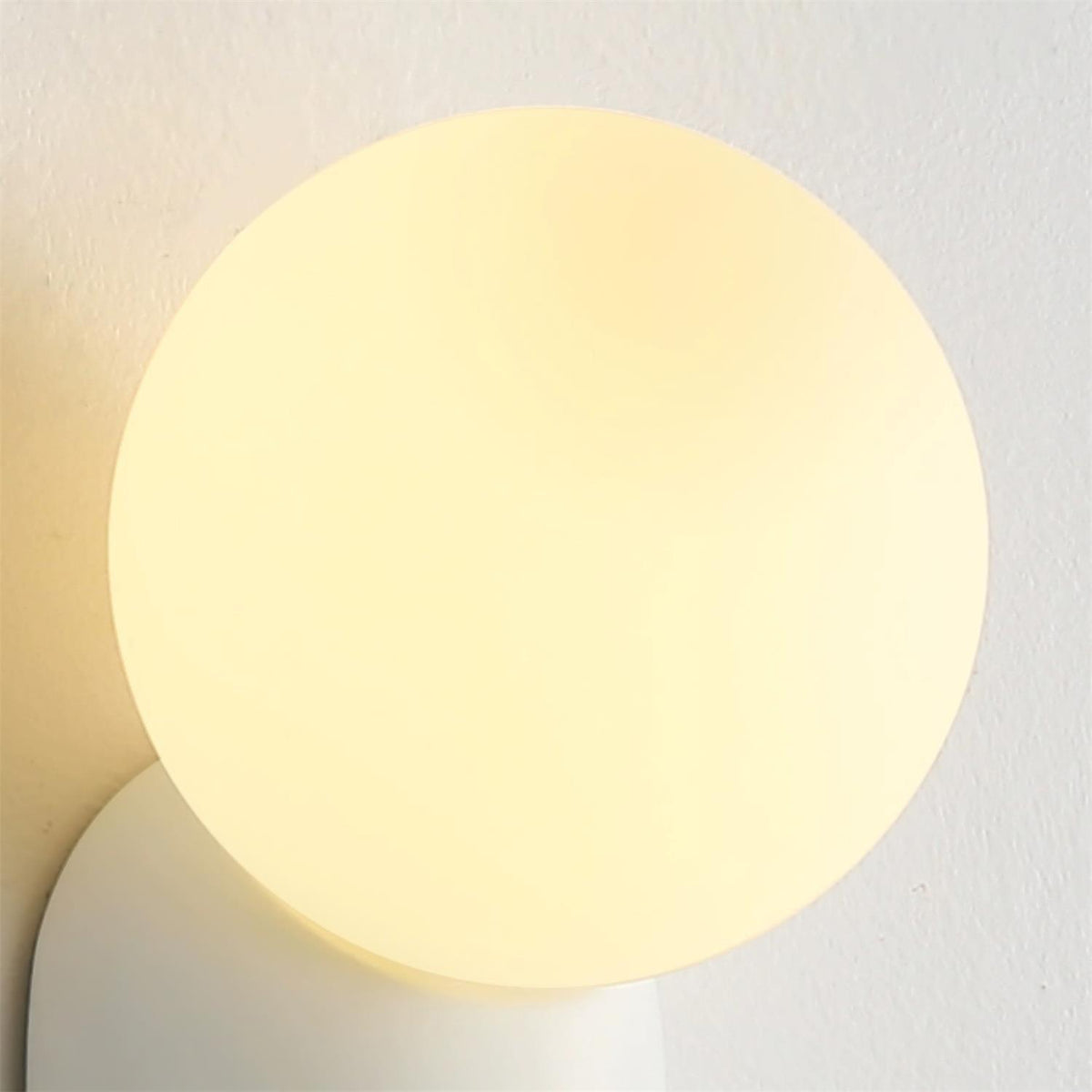 Minimalistische Wandlamp met Glazen Bol Sfeervolle Muuverlichting Roze Zwart Wit Grijs Retro Slaapkamer | Sulvida