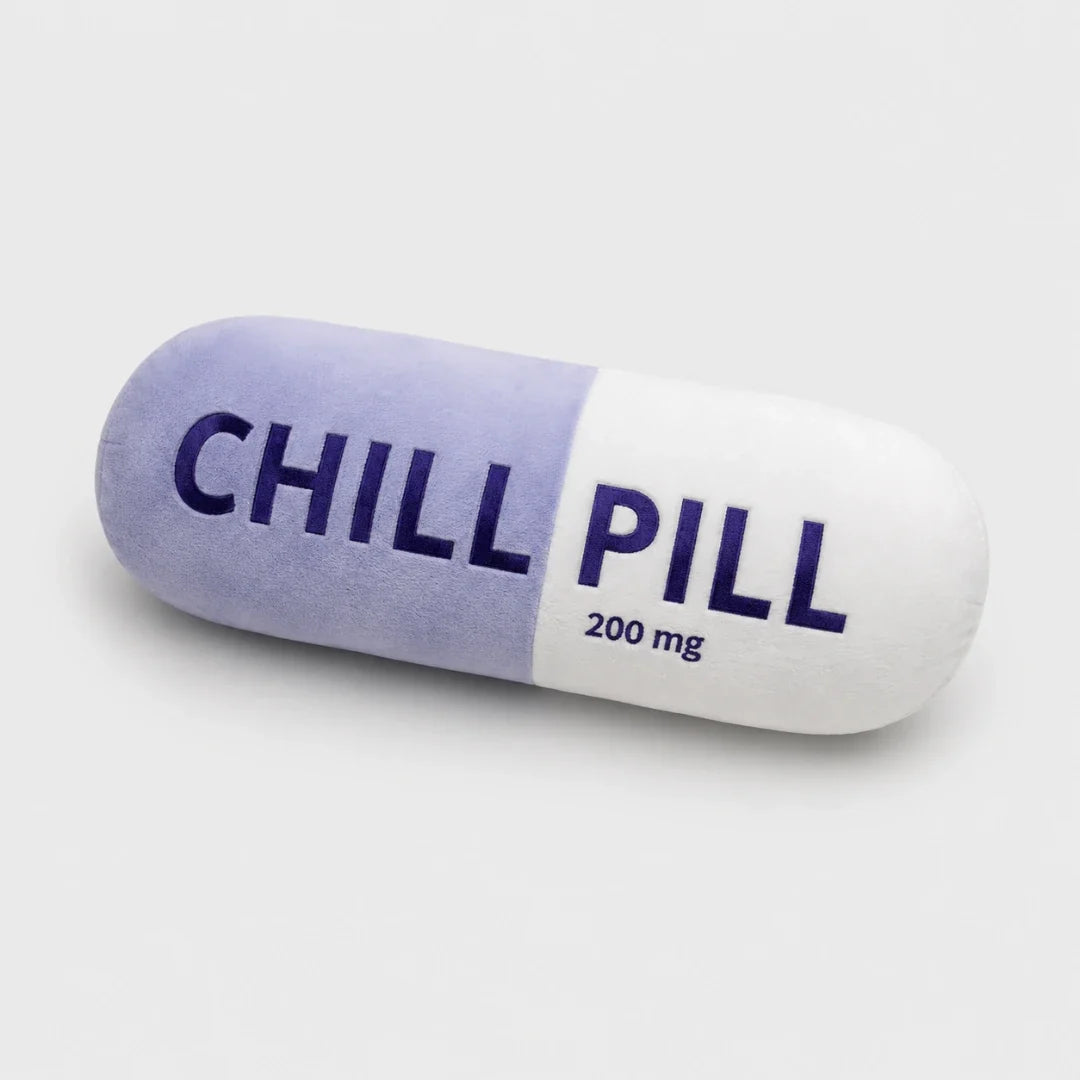 Pluchen capsulekussen 14×6 cm roze comfort sierkussen chill pill pillow decoratief woonkamer slaapkamer | Sulvida
