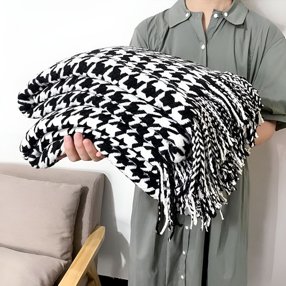 Wollen plaid zwart-wit pied-de-poule met kwasten tijdloos klassiek warm zacht voor bank bed woonkamer | Sulvida