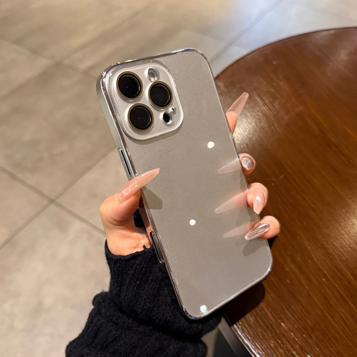 Coque en verre pour iPhone avec bord plaqué, protection de l’appareil photo et design luxueux pour iPhone 11 à 17 Pro Max | Sulvida