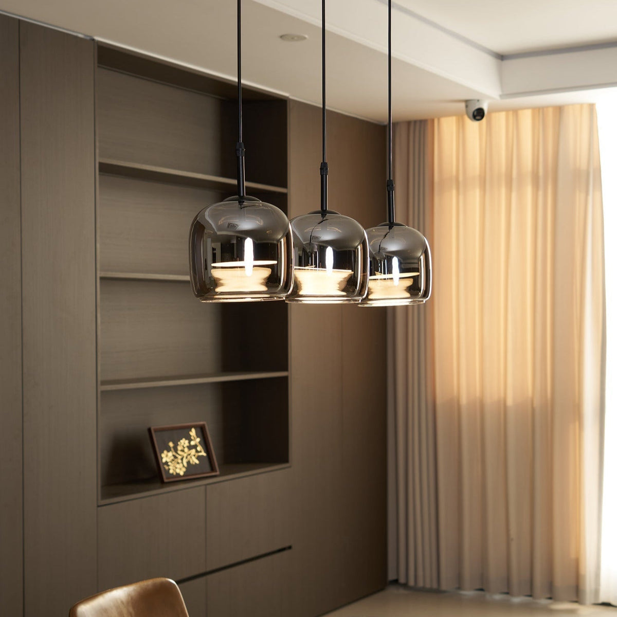 Rookgrijze glazen hanglamp met dimfunctie voor woonkamer eetkamer en slaapkamer industriële sfeerverlichting | Sulvida