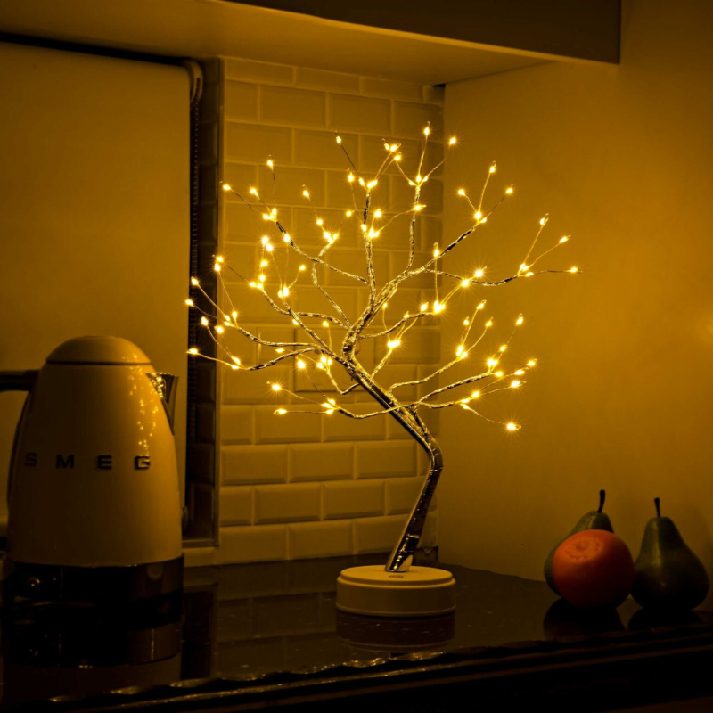 Decoratieve LED-boom met verlichting – sfeervolle kunstboom met licht voor binnen en buiten – verwisselbare bladeren – groen, roze en blauw | Sulvida