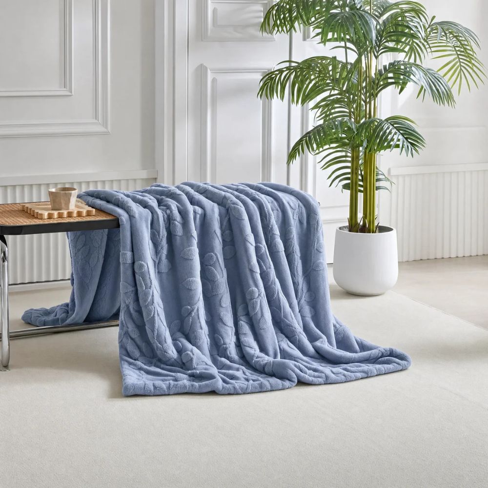 Dubbelzijdige Plaid met Jacquard Bladmotief - Sherpa Fleece & Tafzijde - Luxe Warme Deken in 3 Kleuren | Sulvida