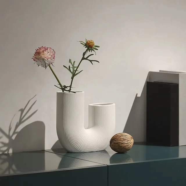 U-vormige minimalistische vaas keramiek scandinavisch design woonkamer kantoor tafelstuk moderne decoratie | Sulvida