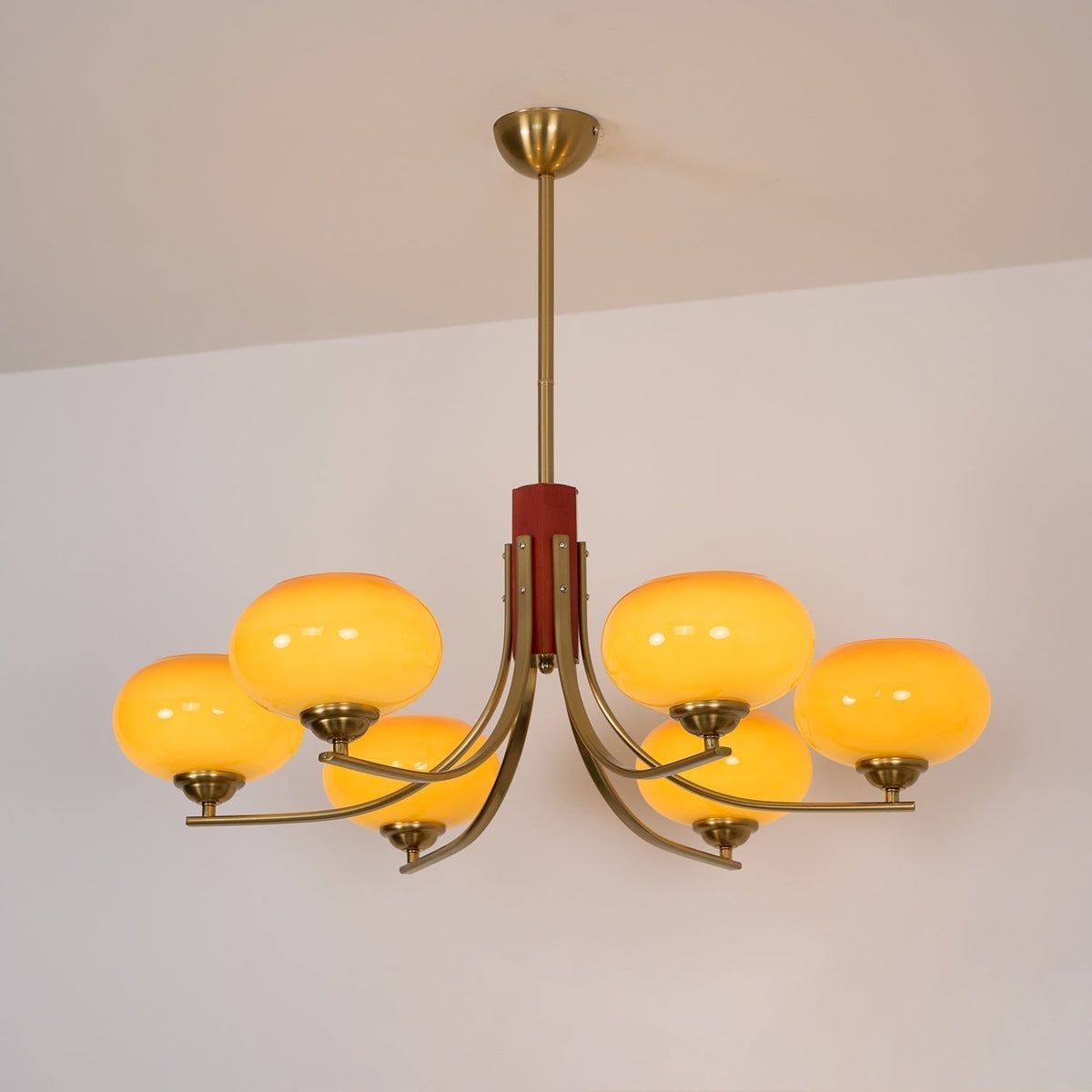 Glazen Bolkroonluchter met 6 Lichtpunten Ambertint Hanglamp Woonkamer Eetkamer Modern Koperen Armatuur | Sulvida