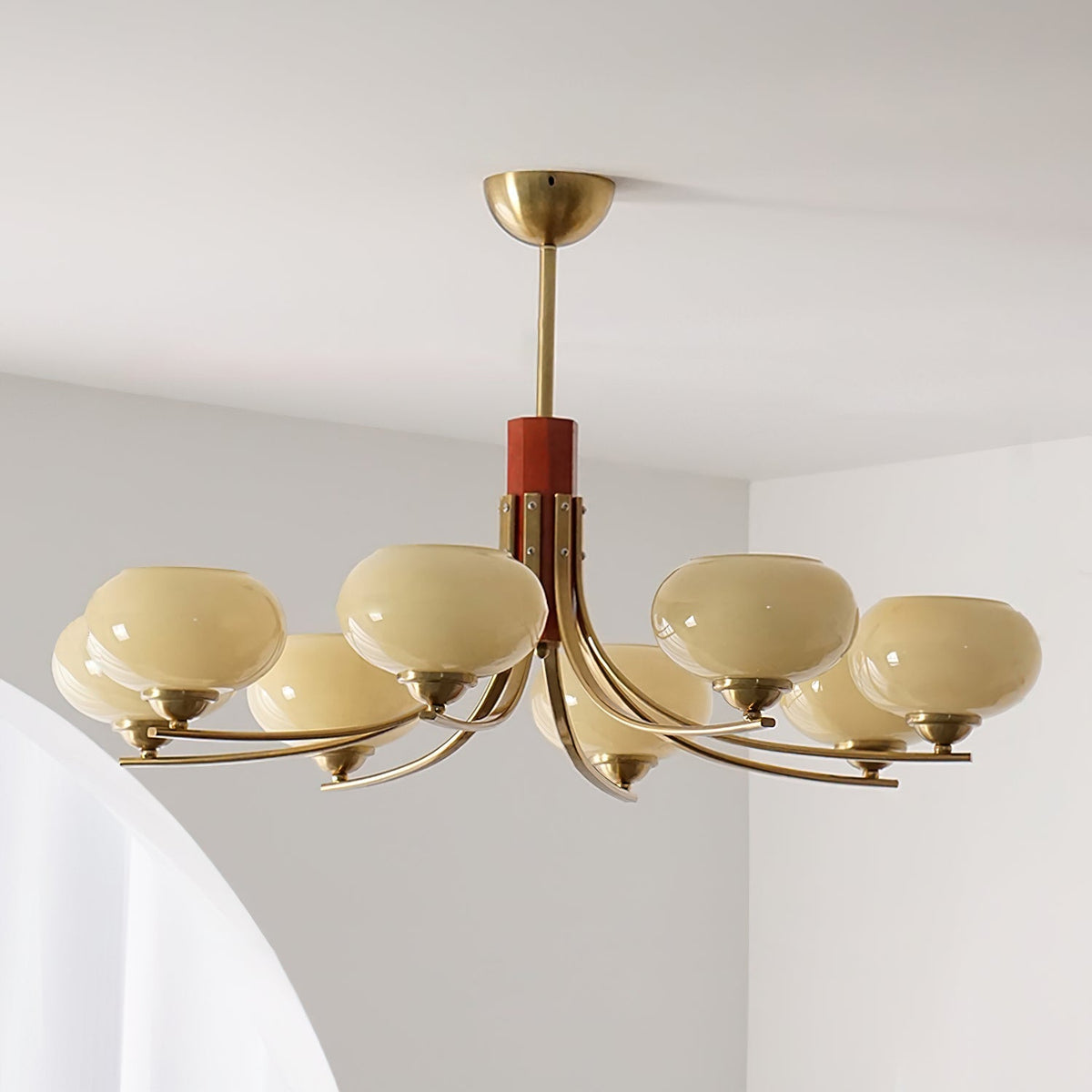 Glazen Bolkroonluchter met 6 Lichtpunten Ambertint Hanglamp Woonkamer Eetkamer Modern Koperen Armatuur | Sulvida