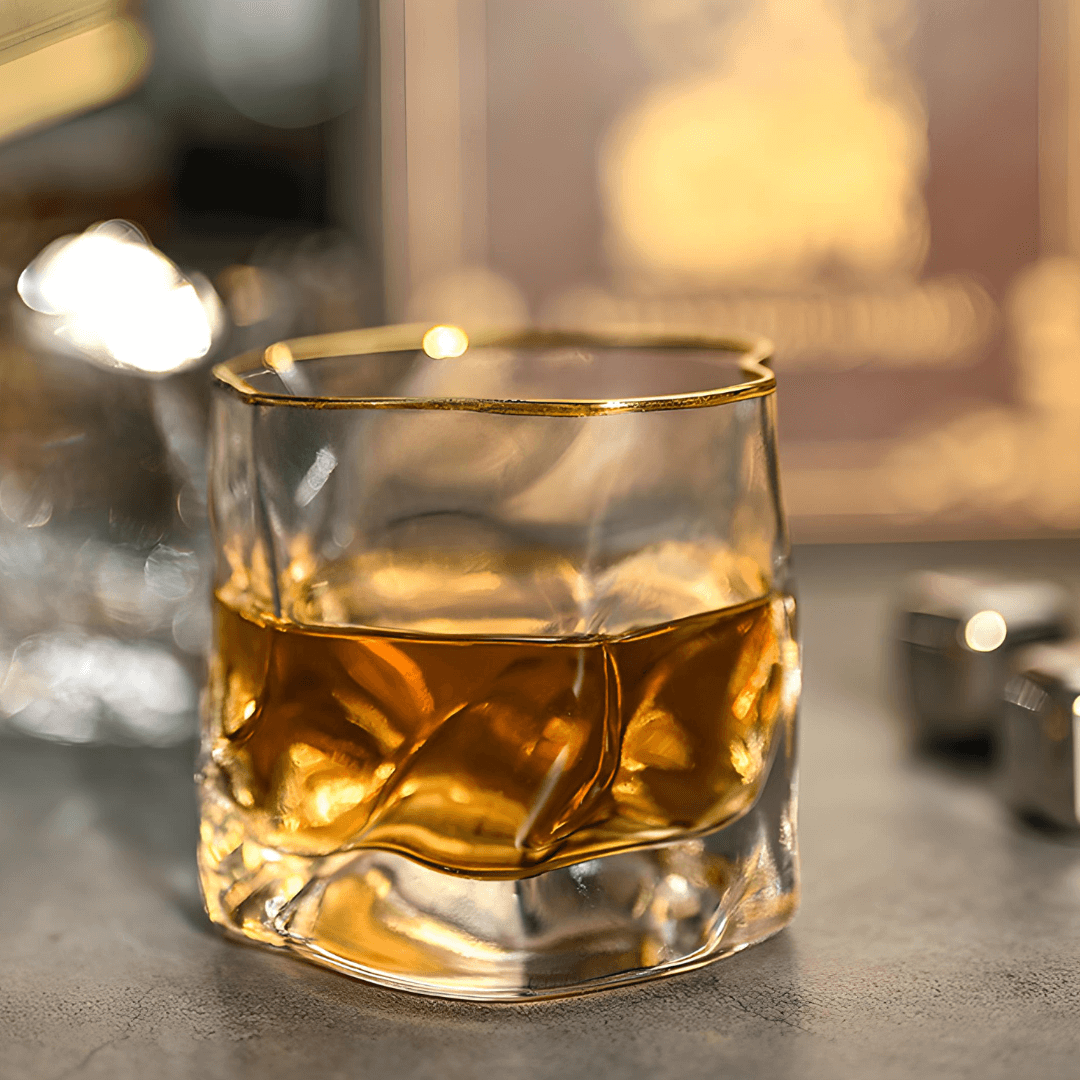 Japans Whiskyglas met Kristalreliëf en Vergulde Rand voor Stijlvol Genieten Thuis Whisky Cocktail Glas | Sulvida