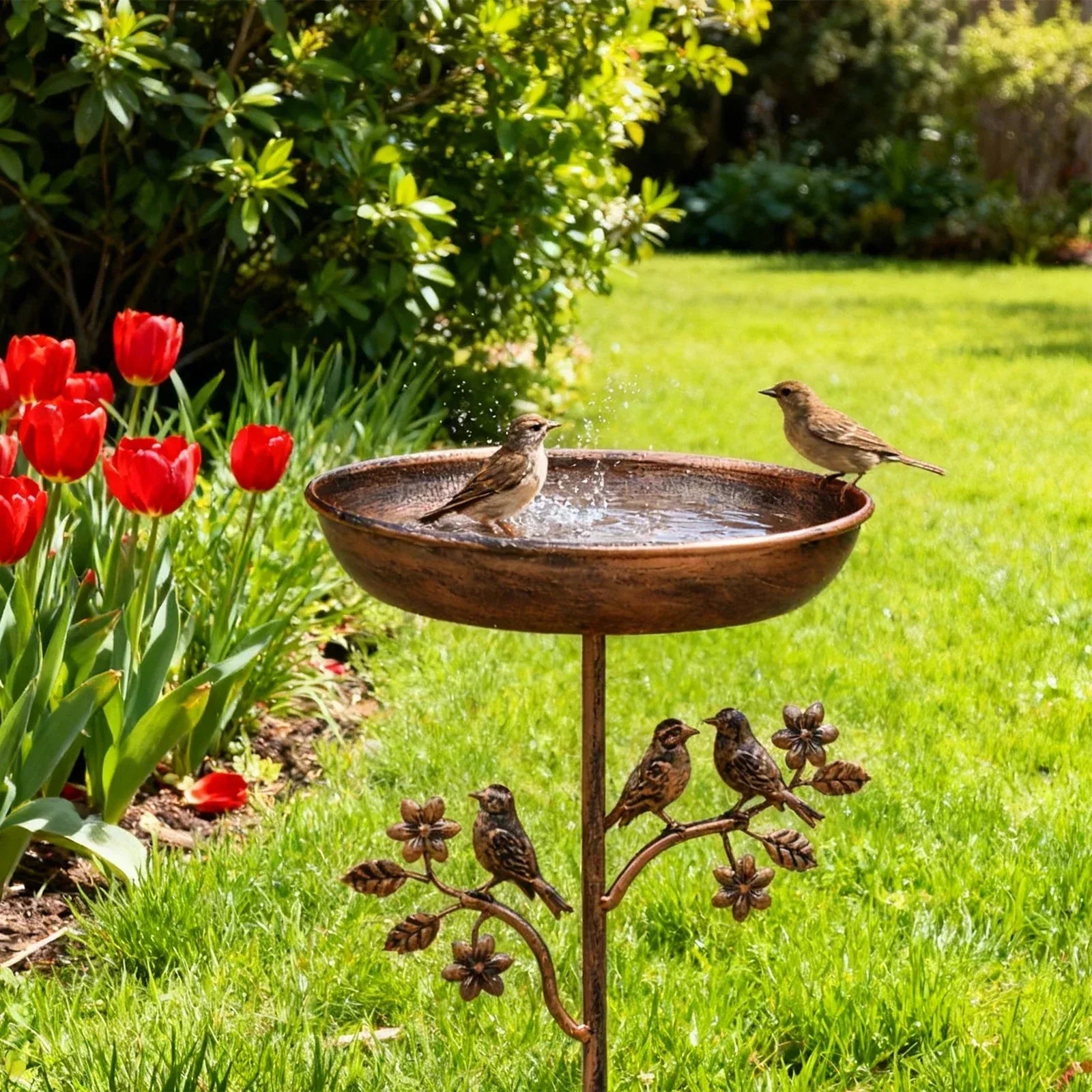 Decoratieve Vogelbadschaal met Stevige Grondstang voor Tuin | Metalen Tuinornament met Waterschaal | Sulvida