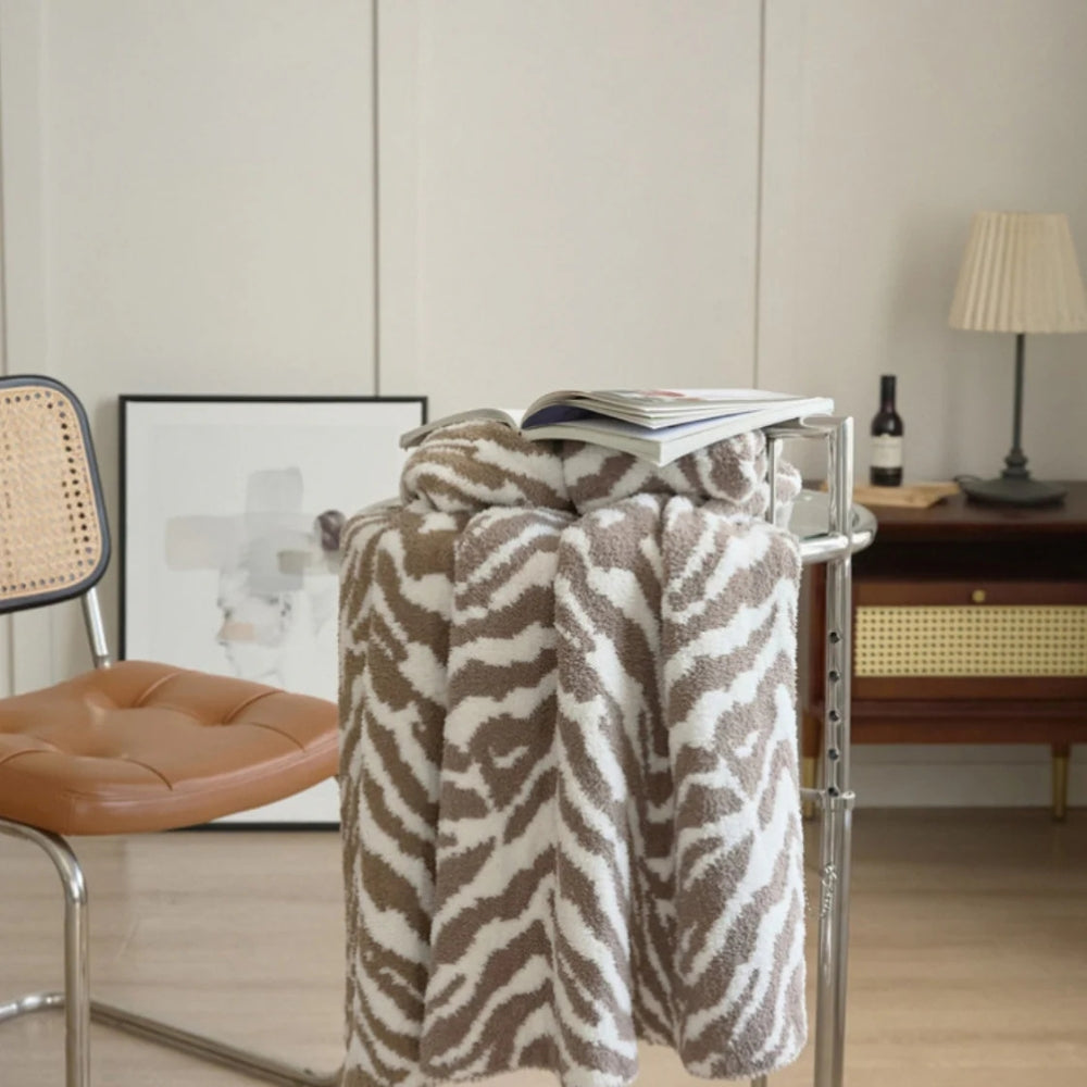 Gebreide Plaid met Zebramotief 120x150 cm – Zachte Microvezel Deken voor Bank, Bed & Ontspanning Thuis | Sulvida