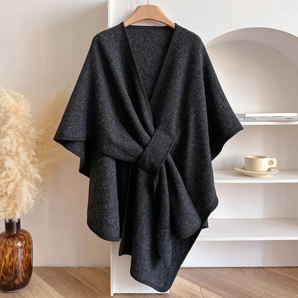 Geweven ponchowrap taupe grijs zwart ivoor dames omslagdoek oversized warm veelzijdig alle seizoenen stijlvol | Sulvida