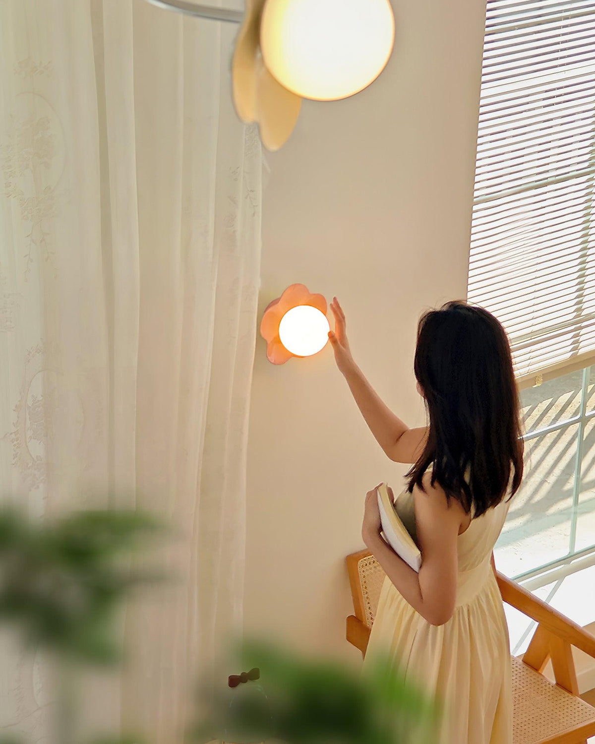 Bloembladwandlamp Glas & Hars G9 Fitting Dimbaar Wit Paars Geel Design Interieurverlichting Wanddecoratie Woonkamer | Sulvida