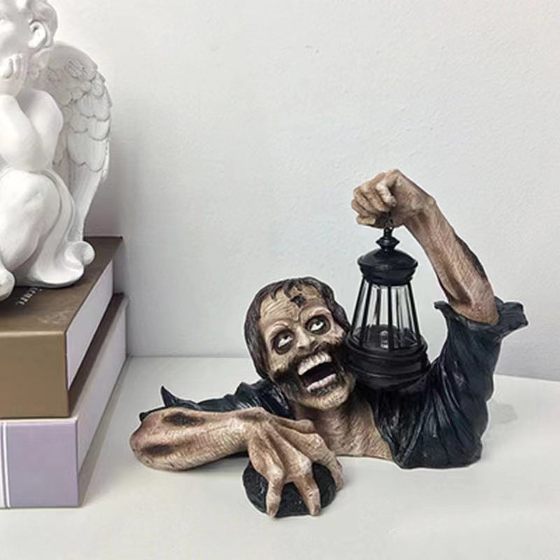 Zombiebeeld met Lantaarn – Weervast Decoratief Tuinornament Halloween Sculptuur voor Tuin Terras Buiten | Sulvida