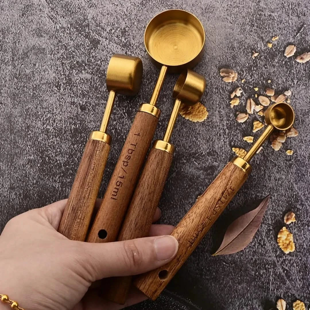 Edelstahl-Messlöffel-Set mit Holzgriff – 3-teiliges Küchenmesswerkzeug in Schwarz, Gold und Silber | Sulvida