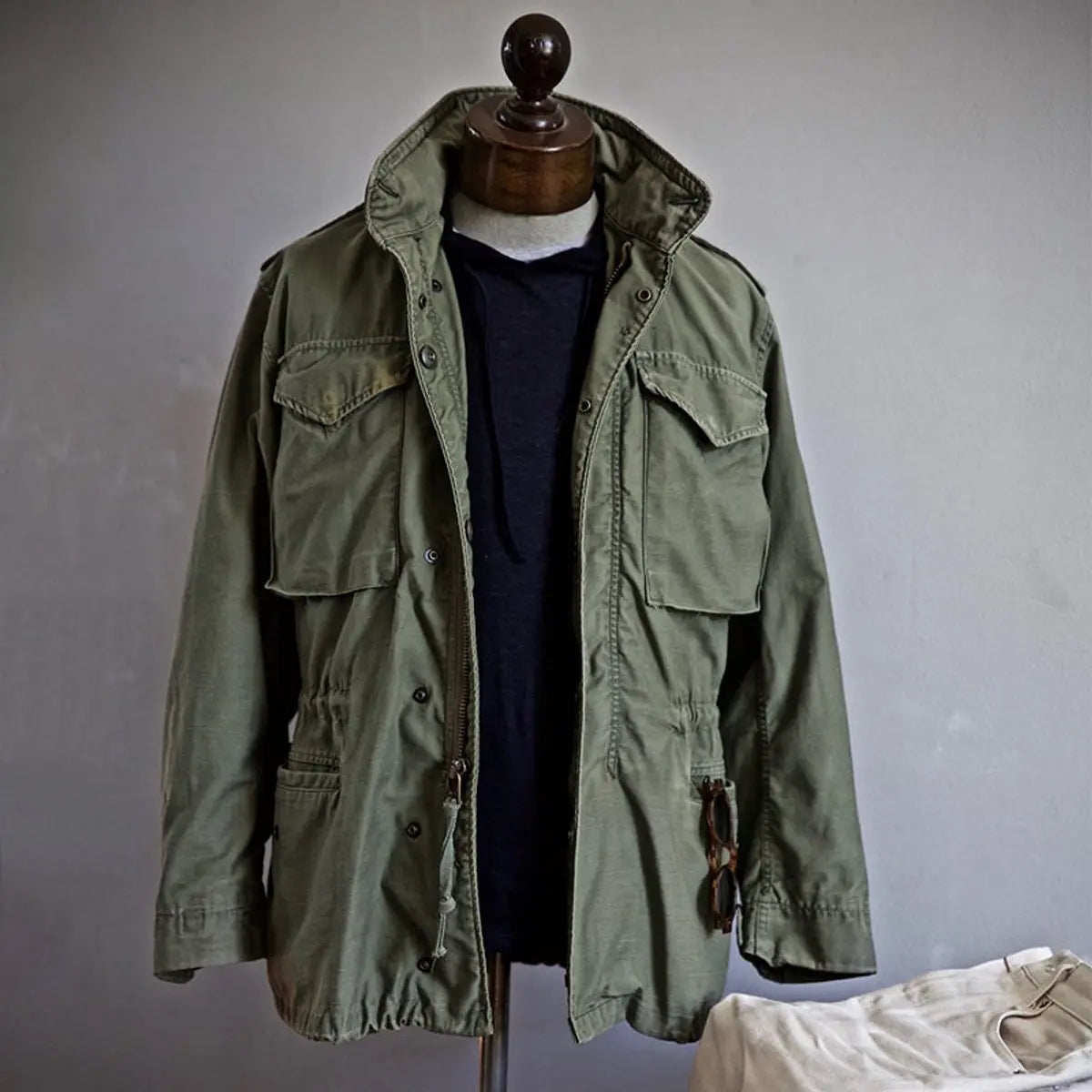 Veste pour homme avec taille ajustable et poches poitrine fonctionnelles pour un usage quotidien, tenues décontractées et élégantes | Sulvida