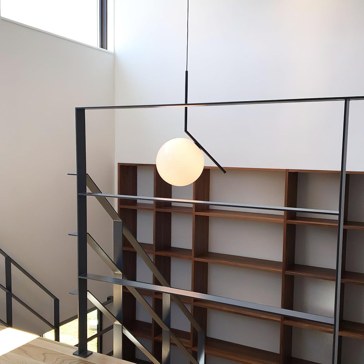 Glazen Hanglamp met Messing Afwerking Elegante Eetkamer en Woonkamer Pendel Verlichting E27 Fitting Design | Sulvida