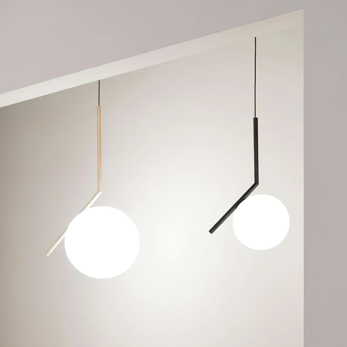 Glazen Hanglamp met Messing Afwerking Elegante Eetkamer en Woonkamer Pendel Verlichting E27 Fitting Design | Sulvida