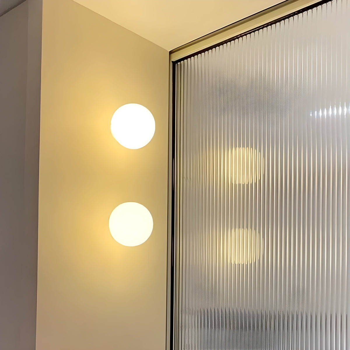 Glazen Wandlamp Rond met Diffuus Licht voor Slaapkamer Woonkamer Gang Matglas Bolvormig Wand Armatuur | Sulvida