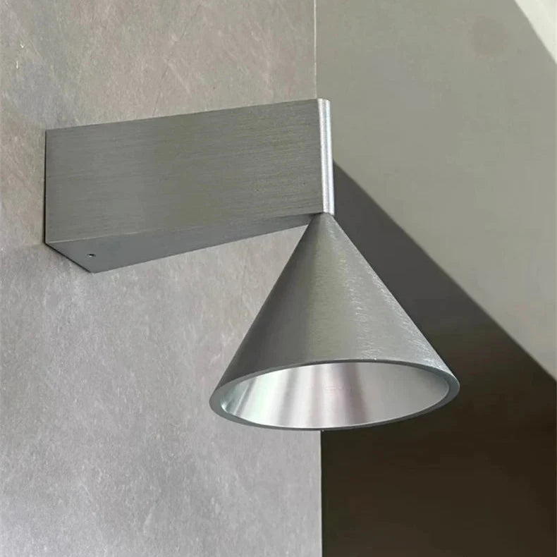 Metalen Wandlamp LED Warm Wit Chroom Zwart Slaapkamer Woonkamer Studeerkamer Minimalistische Verlichting | Sulvida