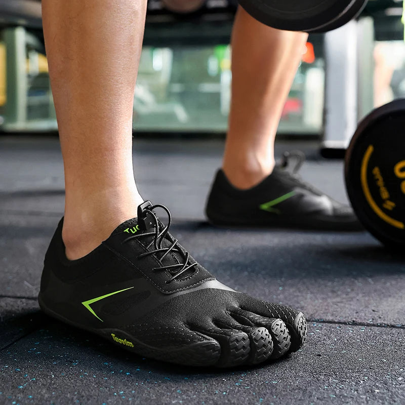 Minimalistische sportschoenen met vijfteenontwerp voor gym fitness yoga wandelen indoor outdoor training | Sulvida