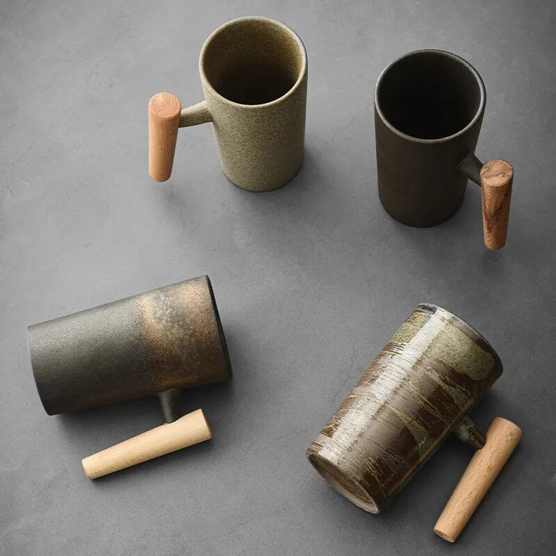 Handgemaakte keramische koffiemok met houten accent en natuurlijke aardetinten 220ml voor koffie thee | Sulvida
